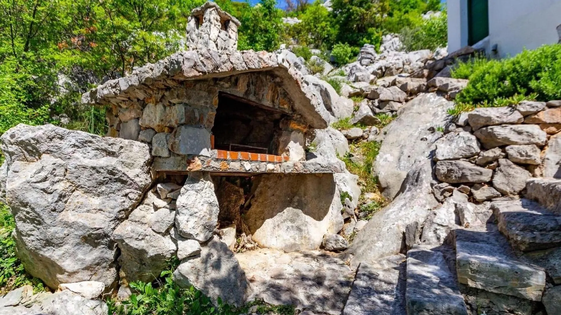 Holiday home Authentic Stone House On The Mountain Velebit