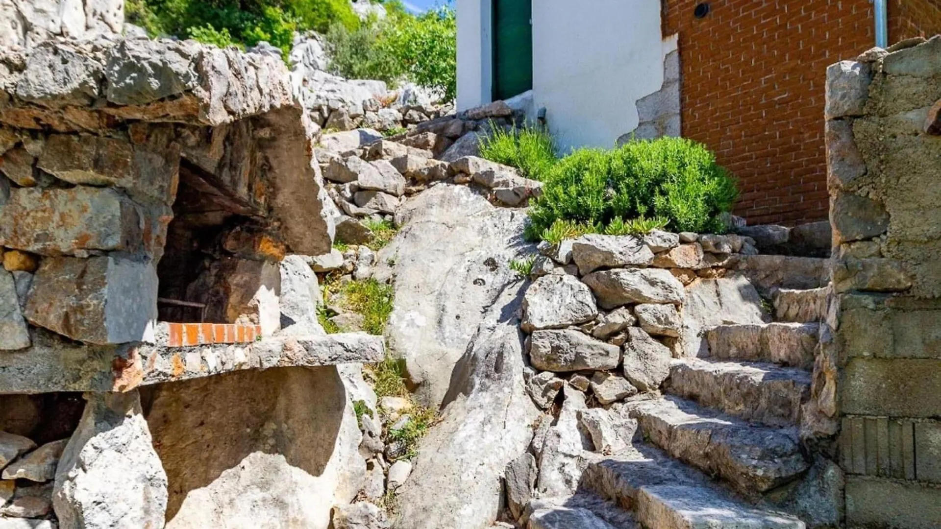 Holiday home Authentic Stone House On The Mountain Velebit